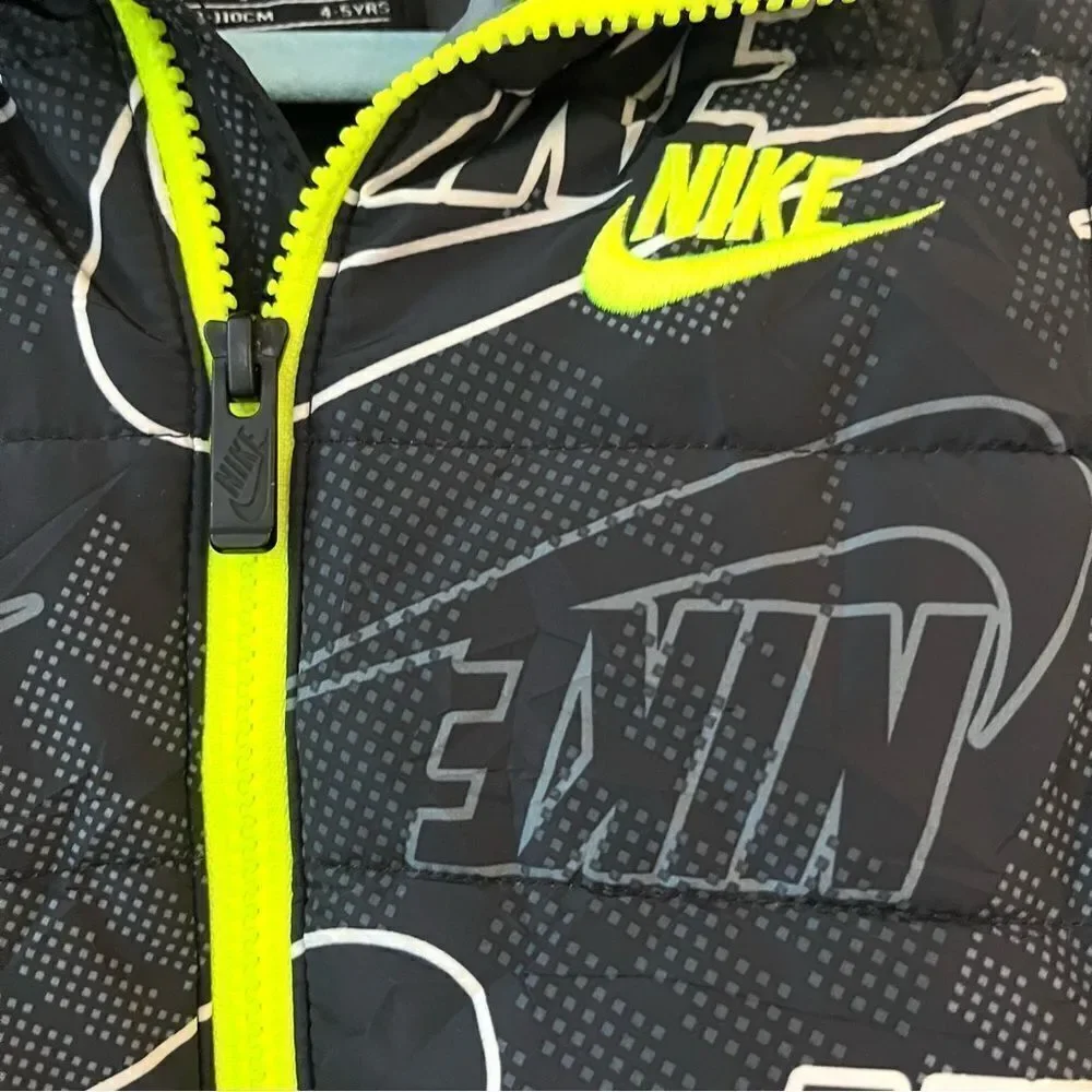 Nike‎ Boys Logo Print Black/Volt Size 4-5 Small Therma Padded Mock Vest Jacket